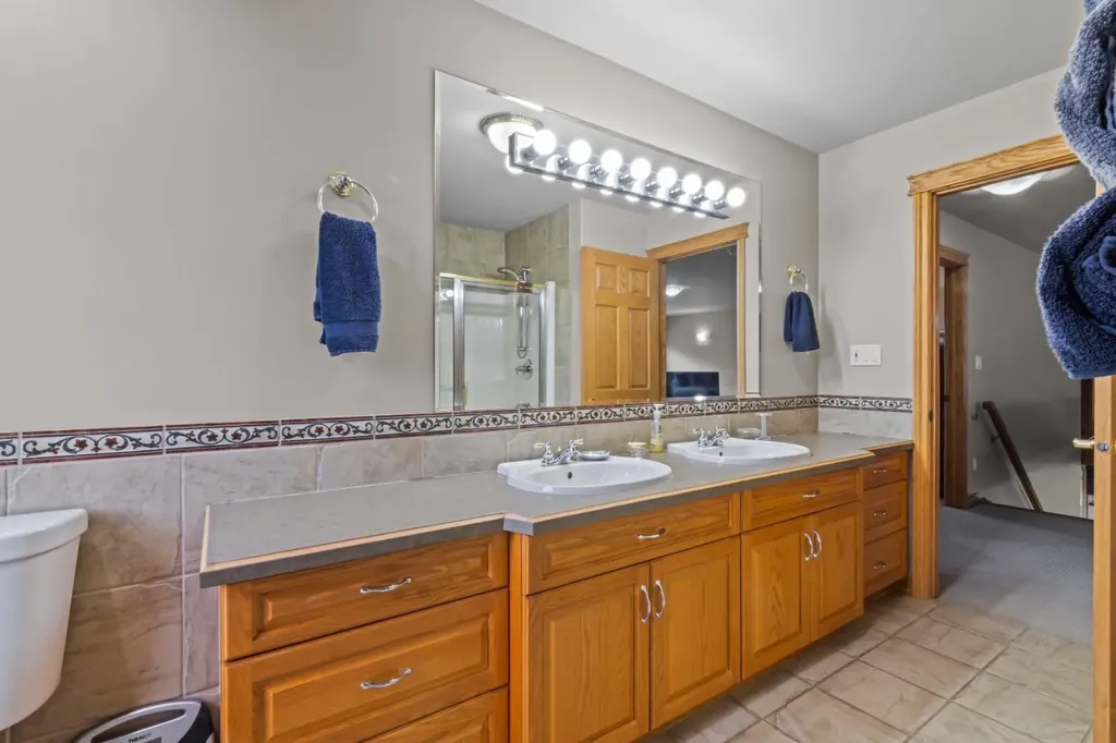 162052 Priddis Valley Road W Rural Foothills County AB T0L 1W2