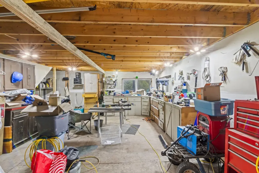 162052 Priddis Valley Road W Rural Foothills County AB T0L 1W2