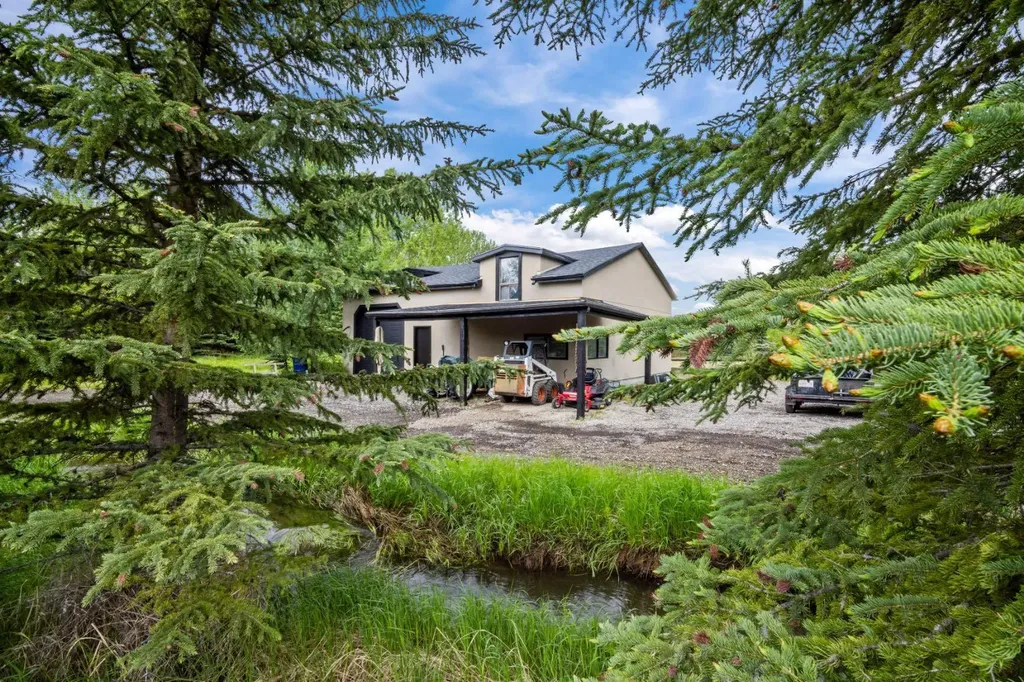 162052 Priddis Valley Road W Rural Foothills County AB T0L 1W2