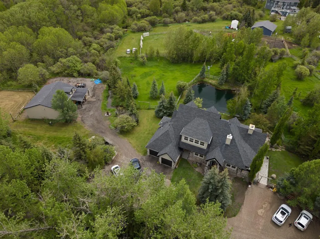 162052 Priddis Valley Road W Rural Foothills County AB T0L 1W2