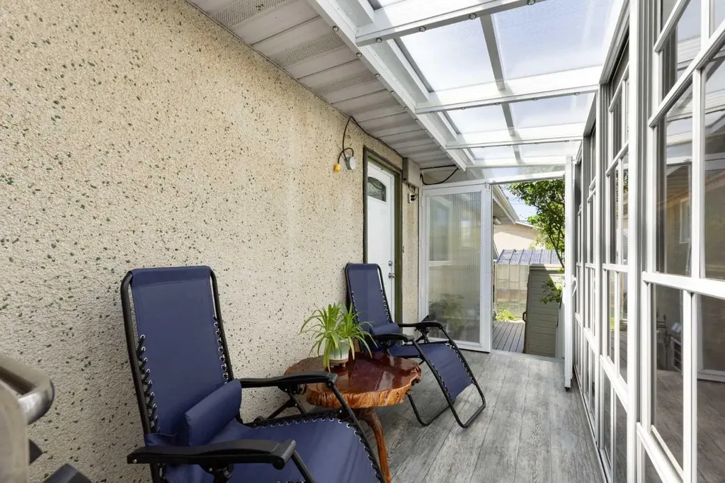 1016 Hunterdale Place NW Calgary AB T2K 4R7
