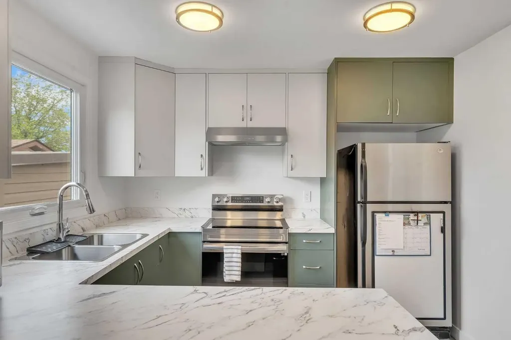 2162 Summerfield Boulevard SE Airdrie AB T4B 1X4