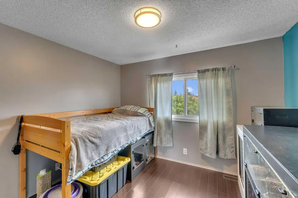 2162 Summerfield Boulevard SE Airdrie AB T4B 1X4