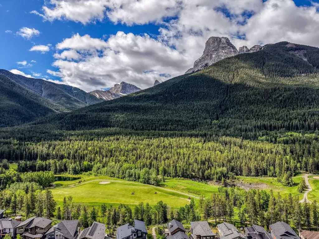 209 Stewart Creek Rise Canmore AB T1W0M5