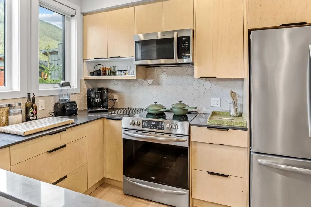 209 Stewart Creek Rise Canmore AB T1W0M5