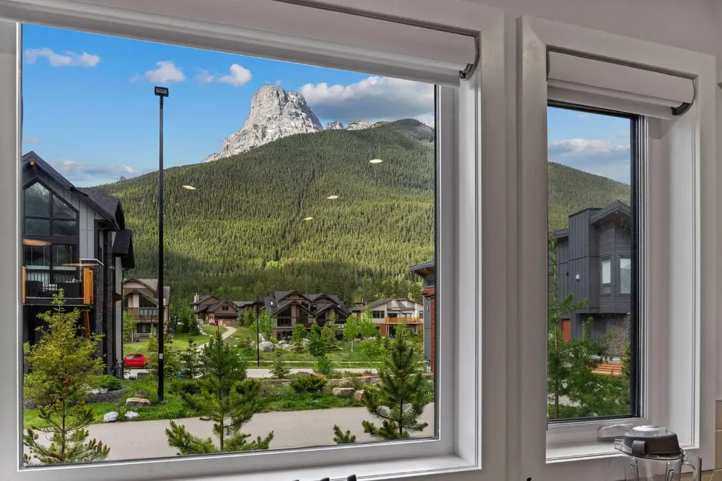 209 Stewart Creek Rise Canmore AB T1W0M5