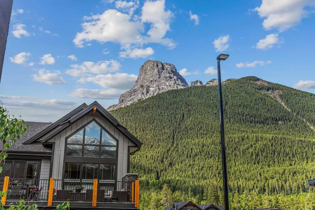 209 Stewart Creek Rise Canmore AB T1W0M5