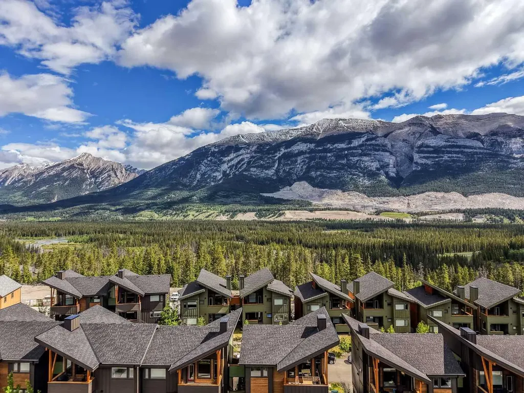209 Stewart Creek Rise Canmore AB T1W0M5