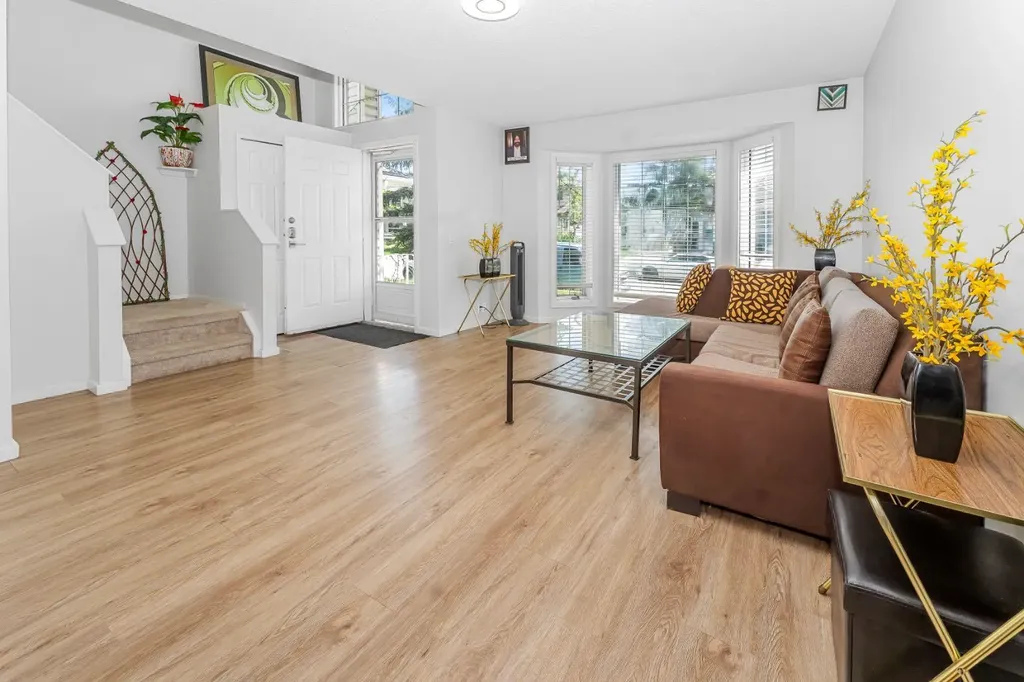 369 Martinwood Place NE Calgary AB T3J3H7