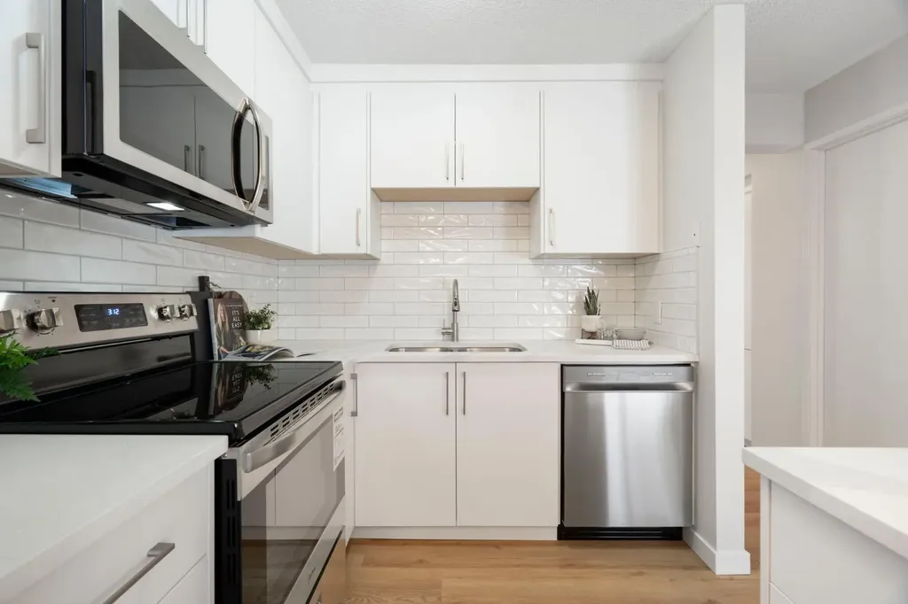 200 Brookpark Drive SW Calgary AB T2W3E5