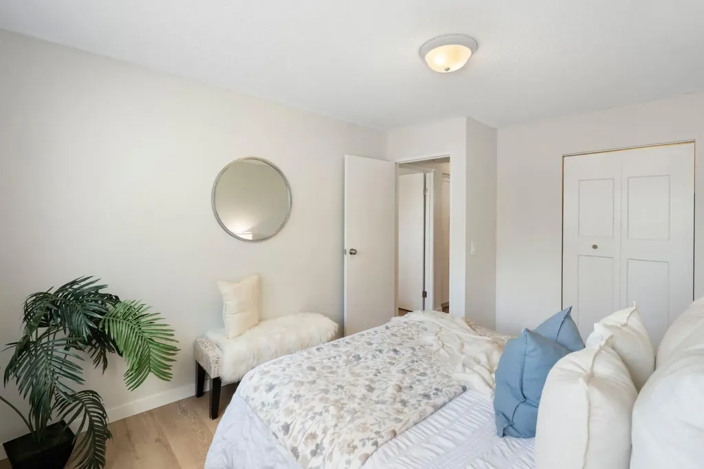 200 Brookpark Drive SW Calgary AB T2W3E5