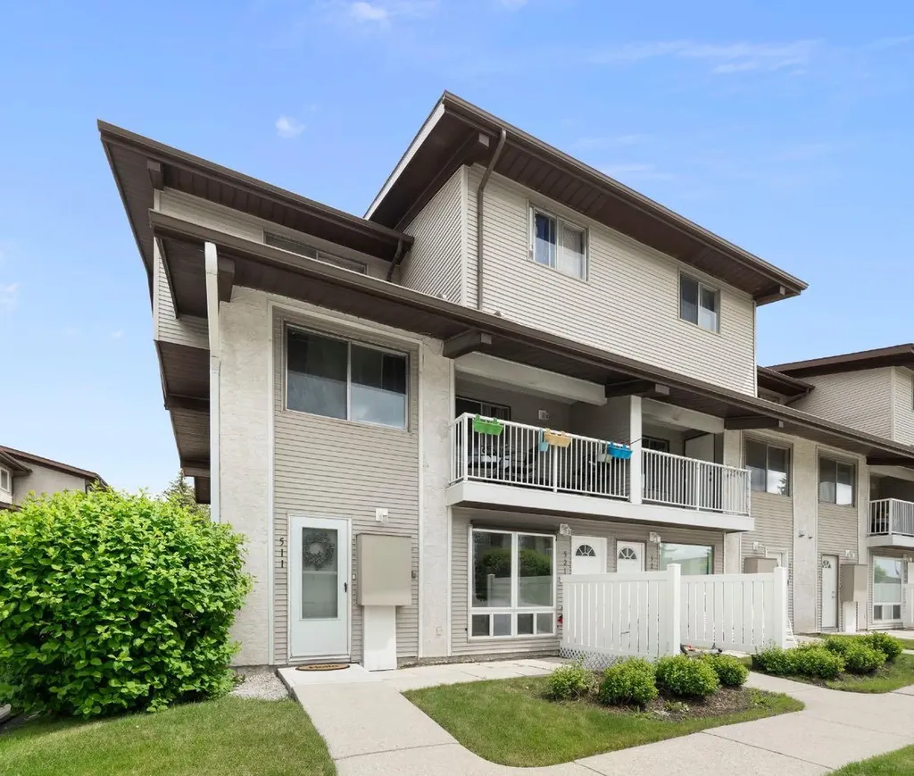 200 Brookpark Drive SW Calgary AB T2W3E5