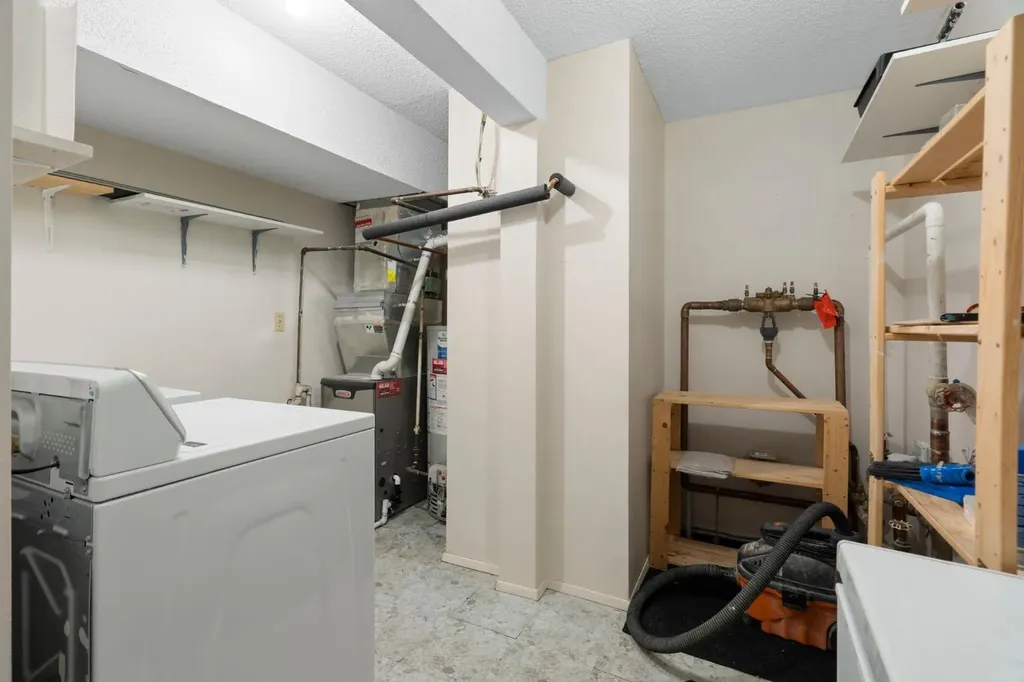 200 Brookpark Drive SW Calgary AB T2W3E5