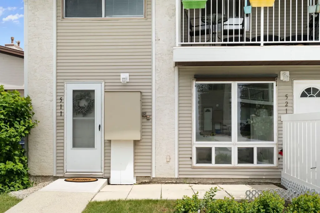 200 Brookpark Drive SW Calgary AB T2W3E5