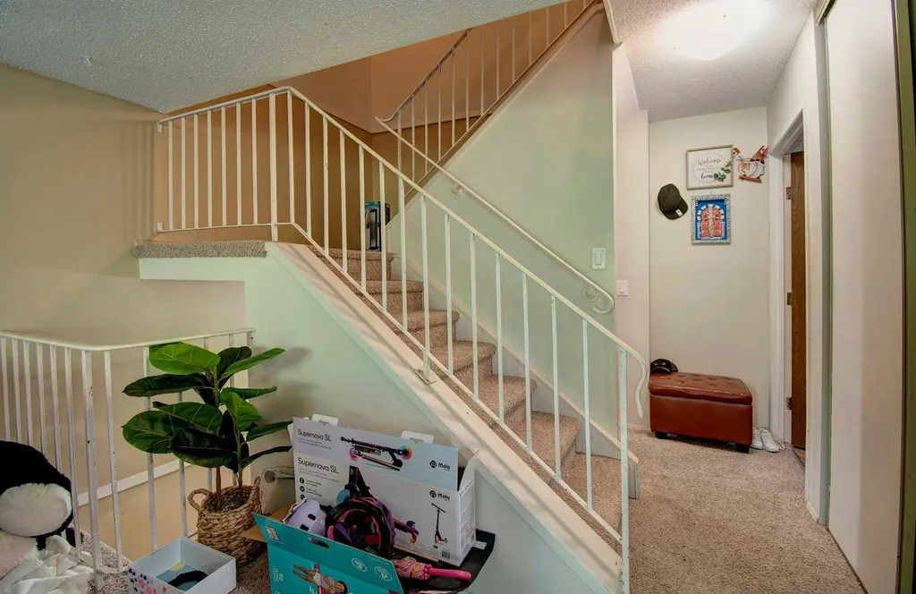2200 Woodview Drive SW Calgary AB T2W 3N6
