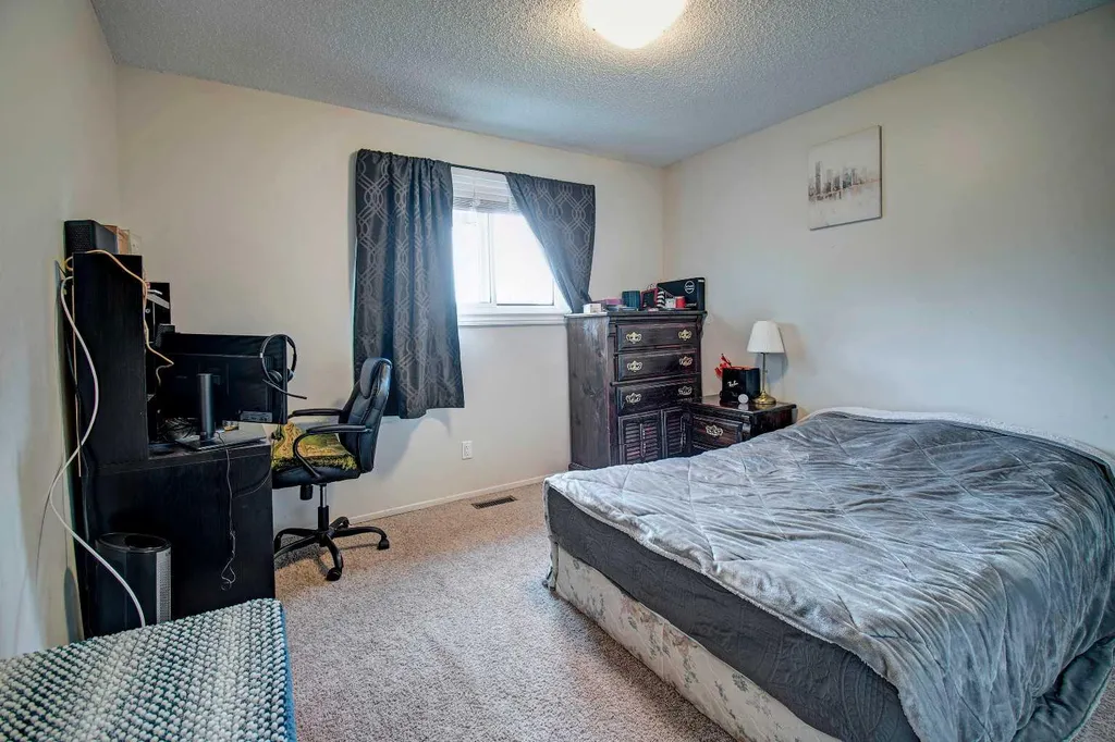 2200 Woodview Drive SW Calgary AB T2W 3N6