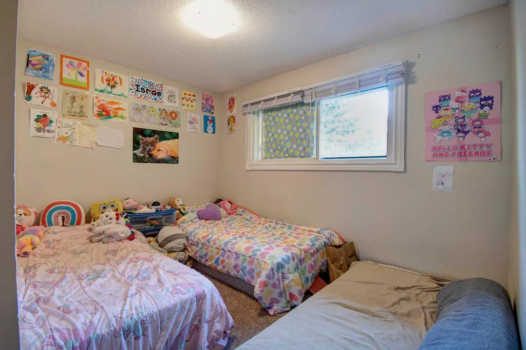 2200 Woodview Drive SW Calgary AB T2W 3N6