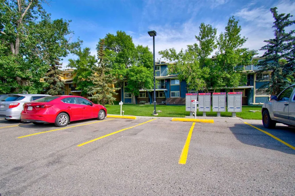 2200 Woodview Drive SW Calgary AB T2W 3N6