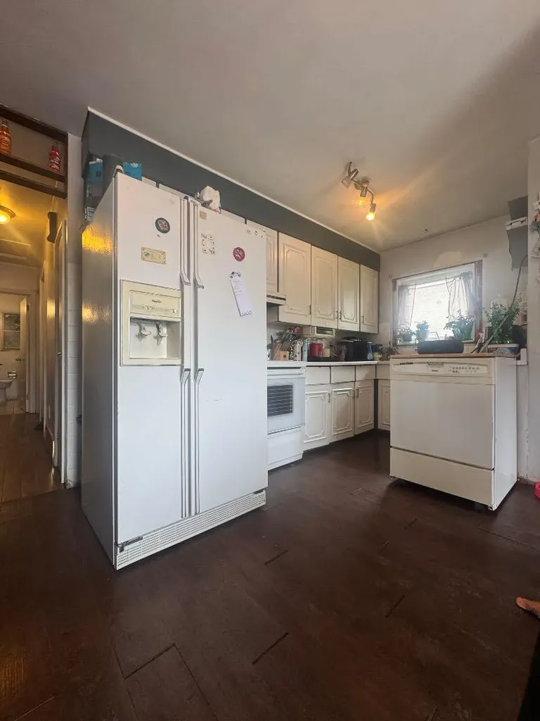 4203 106 Avenue Edmonton AB T6A 1E1