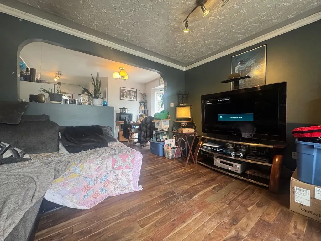 4203 106 Avenue Edmonton AB T6A 1E1