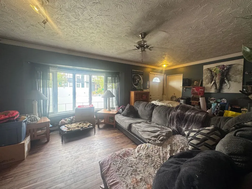 4203 106 Avenue Edmonton AB T6A 1E1