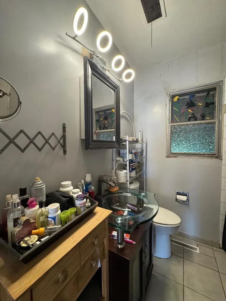 4203 106 Avenue Edmonton AB T6A 1E1