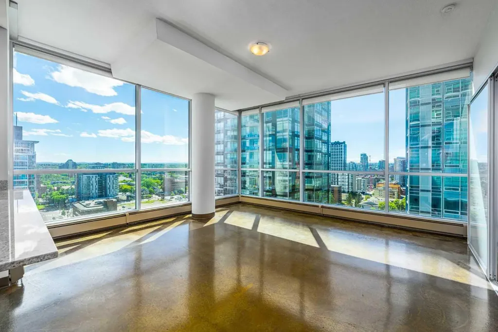 135 13 Avenue SW Calgary AB T2R 0W8