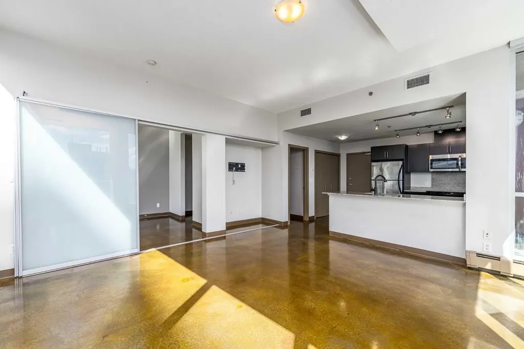 135 13 Avenue SW Calgary AB T2R 0W8