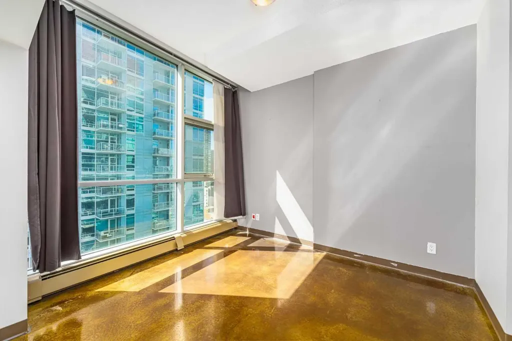 135 13 Avenue SW Calgary AB T2R 0W8