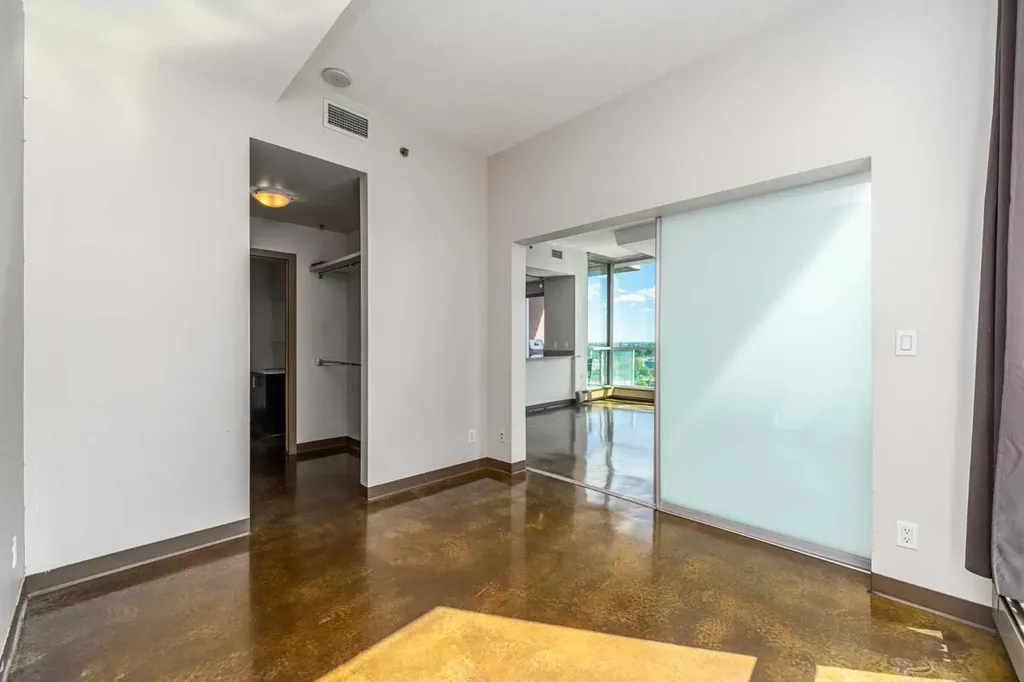 135 13 Avenue SW Calgary AB T2R 0W8