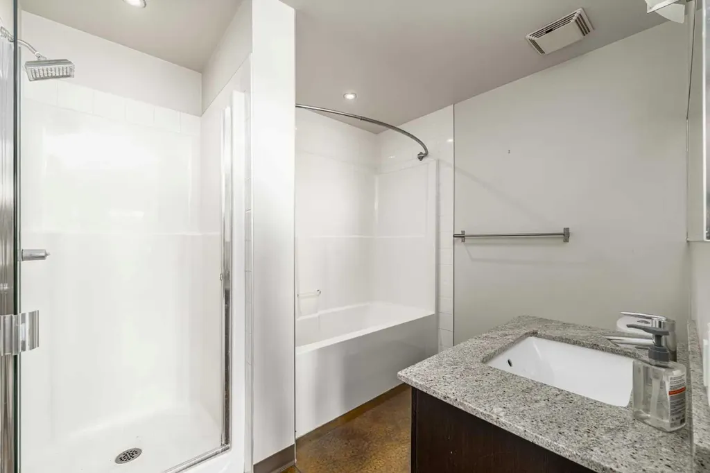 135 13 Avenue SW Calgary AB T2R 0W8