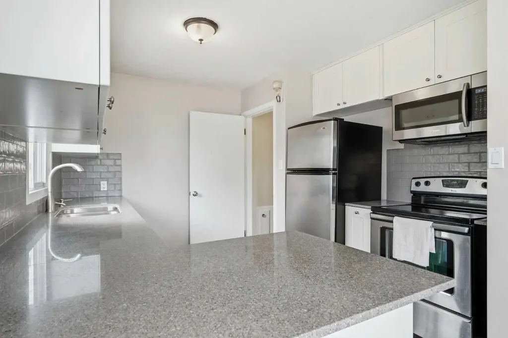 111 42 Avenue NE Calgary AB T2E 2N5