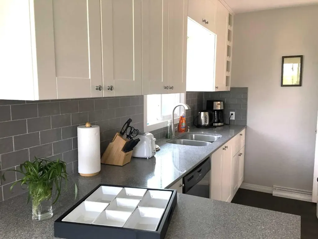 111 42 Avenue NE Calgary AB T2E 2N5