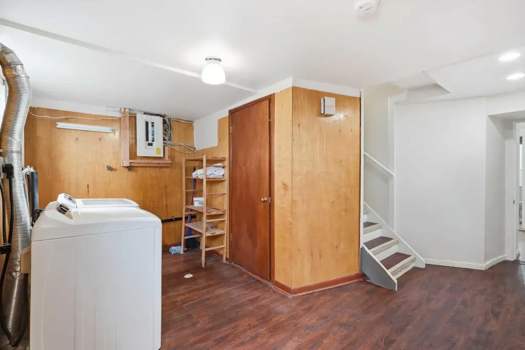 111 42 Avenue NE Calgary AB T2E 2N5