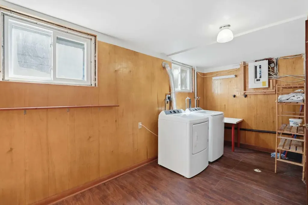 111 42 Avenue NE Calgary AB T2E 2N5