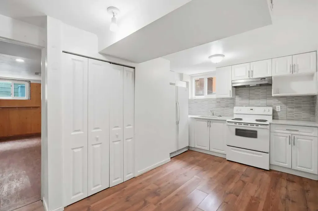 111 42 Avenue NE Calgary AB T2E 2N5