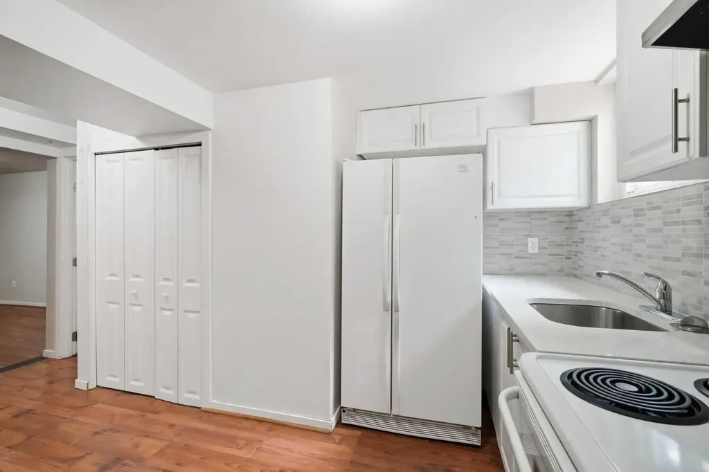 111 42 Avenue NE Calgary AB T2E 2N5