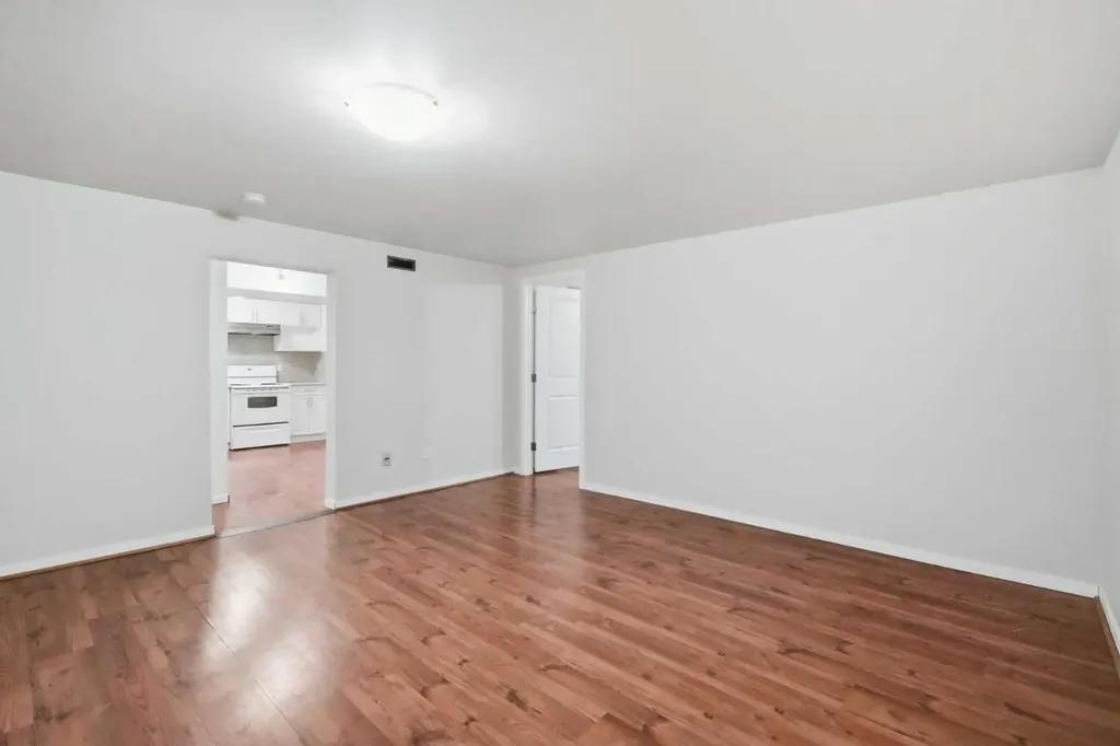 111 42 Avenue NE Calgary AB T2E 2N5