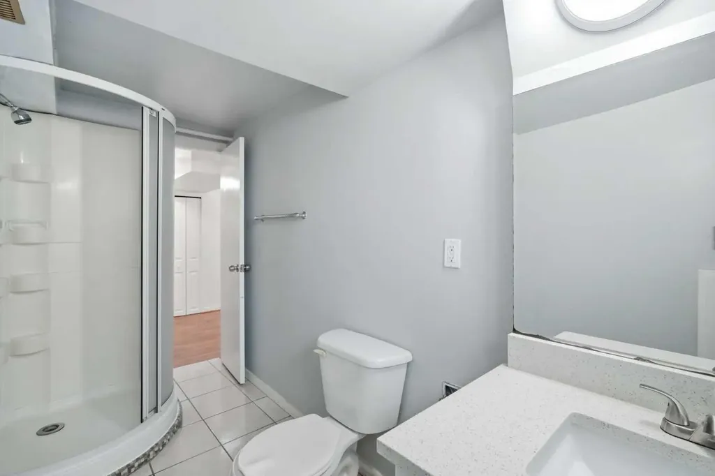 111 42 Avenue NE Calgary AB T2E 2N5
