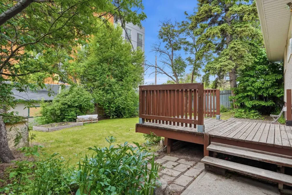 111 42 Avenue NE Calgary AB T2E 2N5