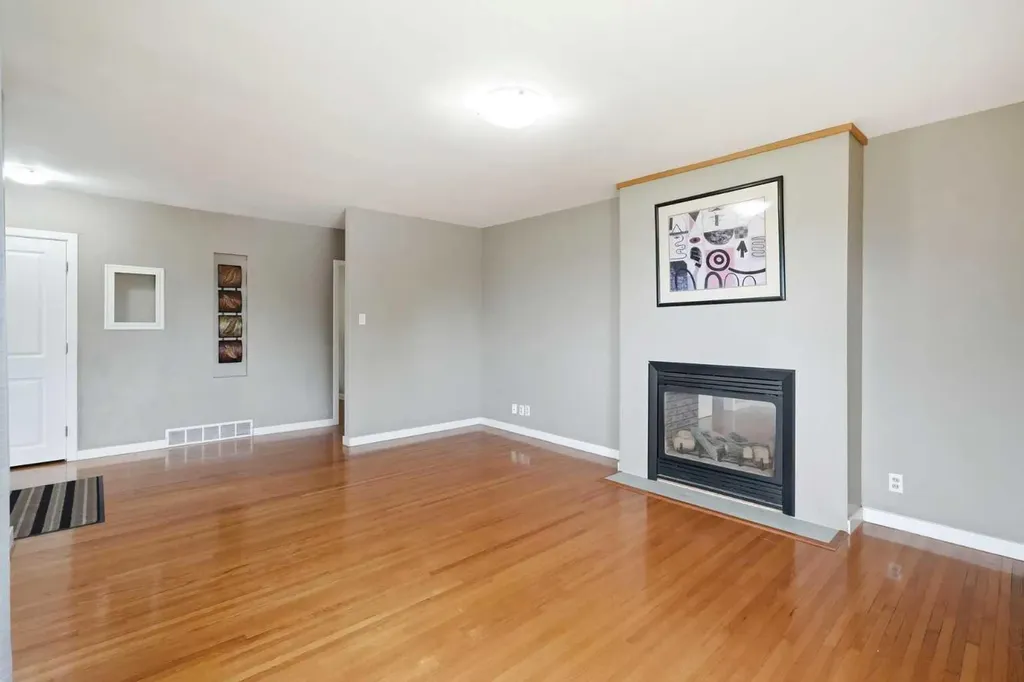 111 42 Avenue NE Calgary AB T2E 2N5