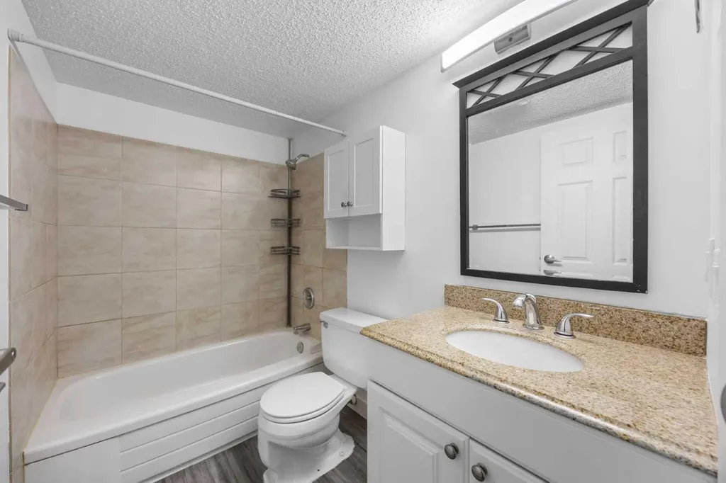 1540 29 Street NW Calgary AB T2N4M1