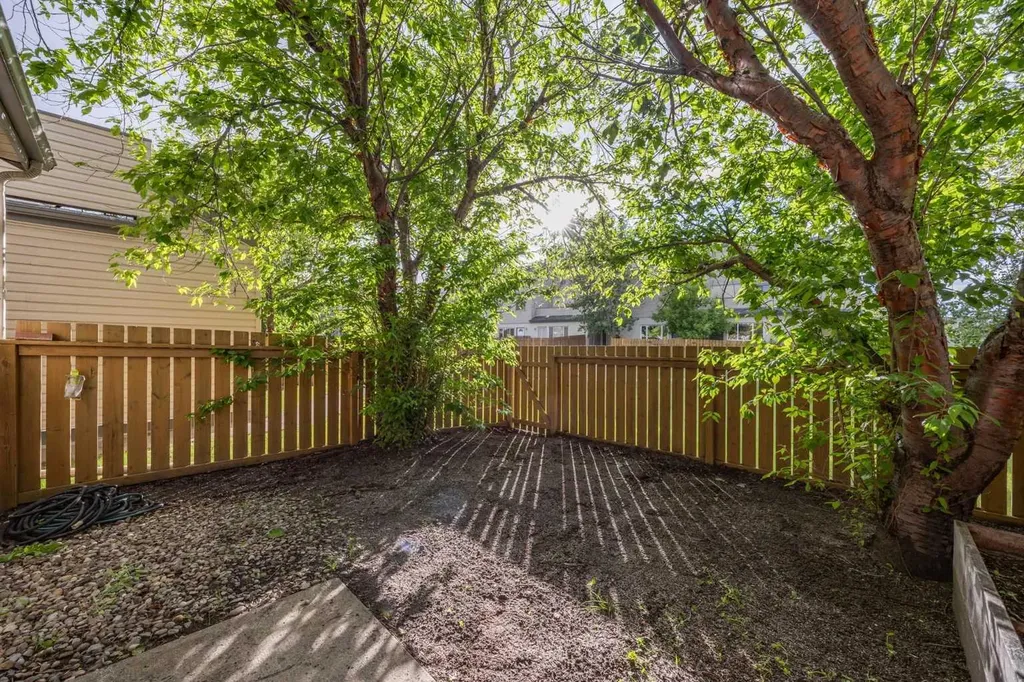 1540 29 Street NW Calgary AB T2N4M1