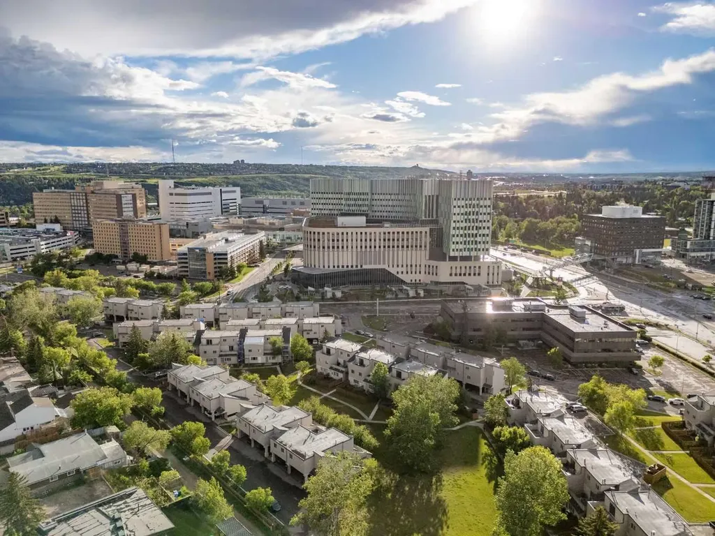 1540 29 Street NW Calgary AB T2N4M1