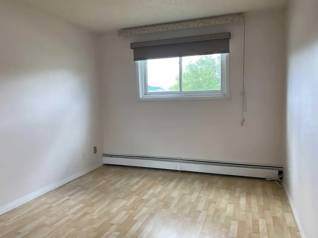 8601 22 Avenue Coleman AB T0K 0M0