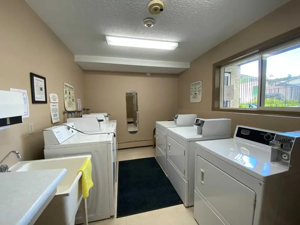 8601 22 Avenue Coleman AB T0K 0M0