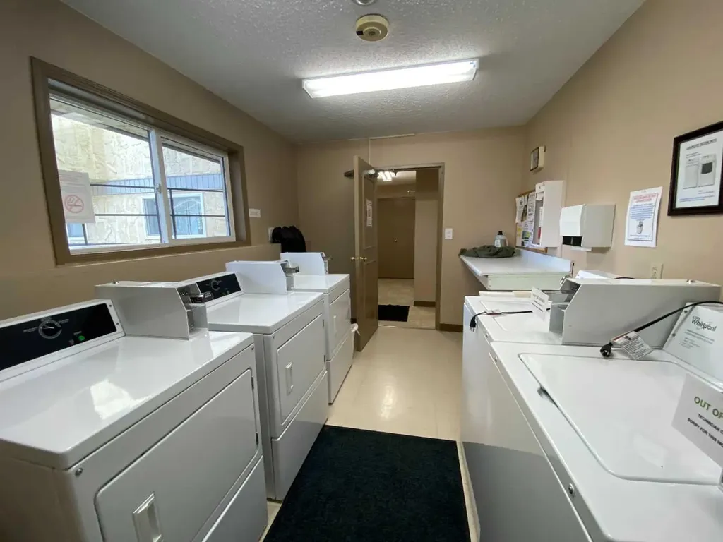 8601 22 Avenue Coleman AB T0K 0M0
