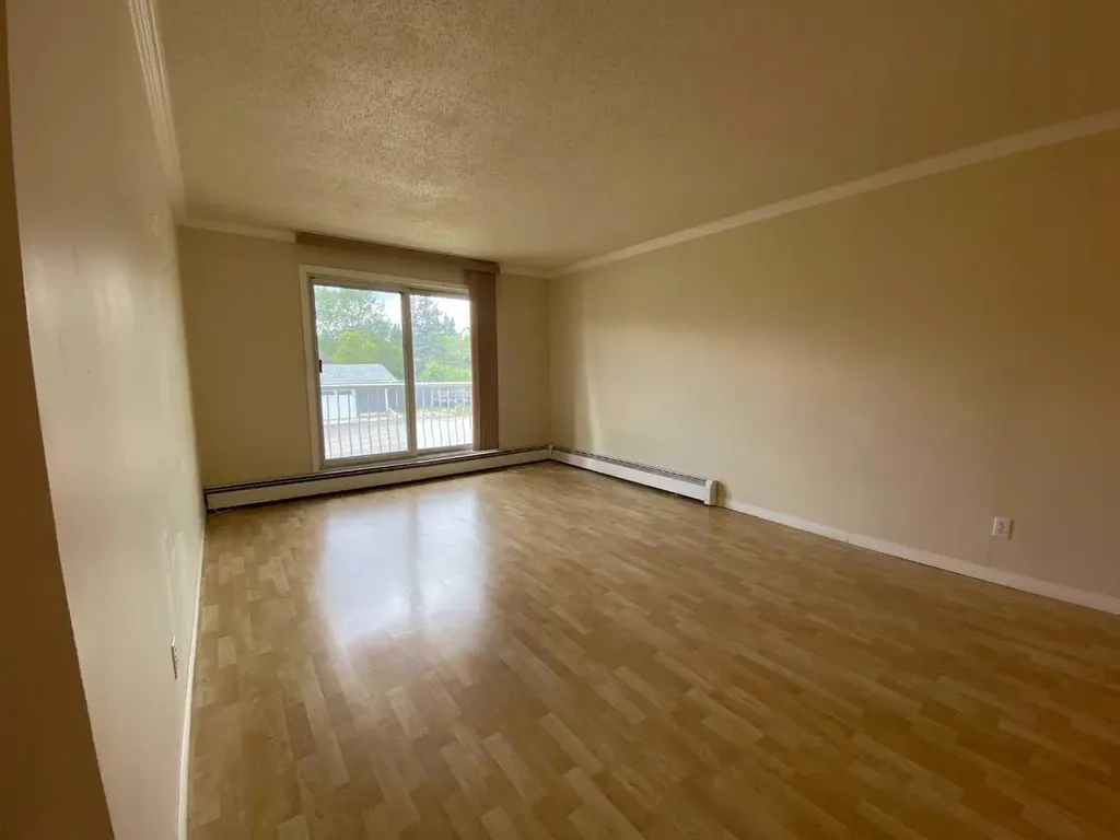 8601 22 Avenue Coleman AB T0K 0M0