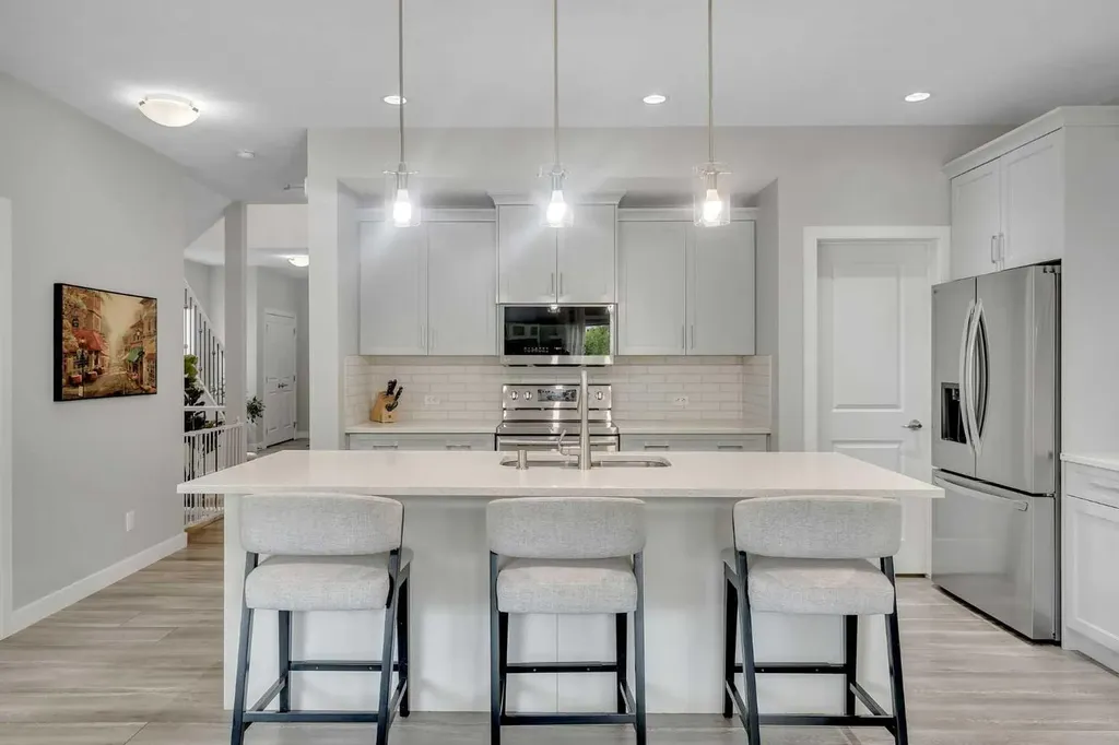 796 Coopers Crescent SW Airdrie AB T4B 4C3