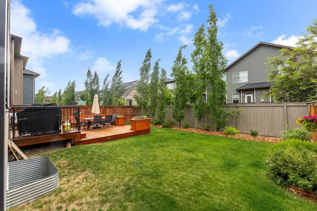 796 Coopers Crescent SW Airdrie AB T4B 4C3